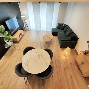 Superbe Cosy Duplex T3 Charpenne Tete D'or Avec Parking Prive Gratuit Appartement